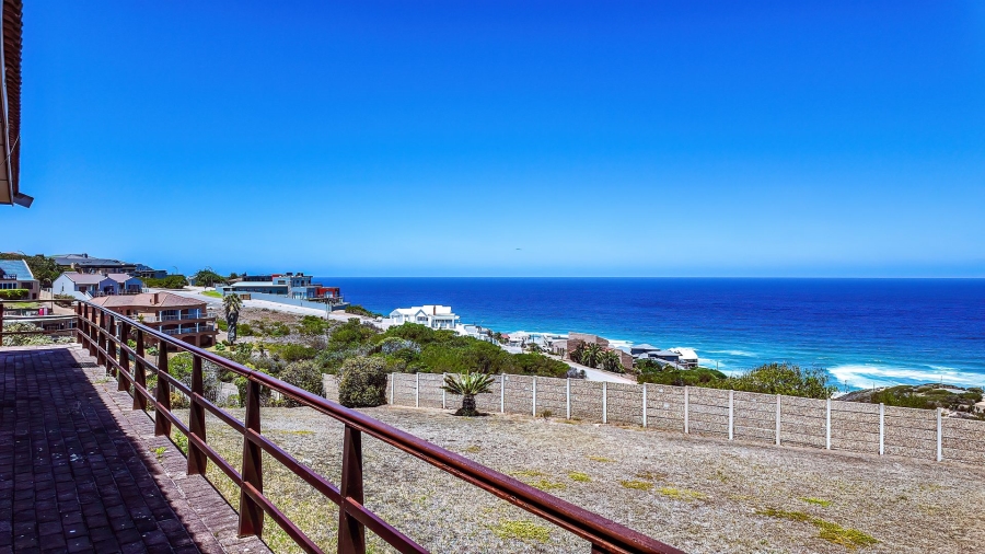 3 Bedroom Property for Sale in Dana Bay Western Cape